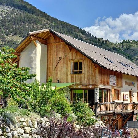 Chambres D'Hote Le Brin De Paille Saint-Martin-de-Queyrieres Exterior photo